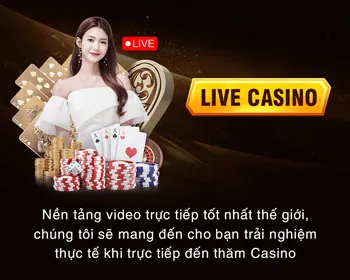 Màn hình điện thoại hiển thị giao diện ứng dụng FVE88 với một game nổ hũ đang hoạt động